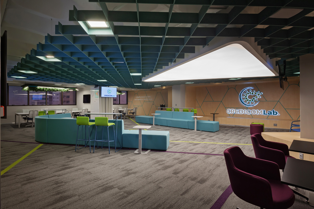 A escolha da paleta de cores ideal vai muito além da estética: trata-se de uma estratégia de arquitetura corporativa para moldar a experiência do colaborador e otimizar a produtividade no trabalho.